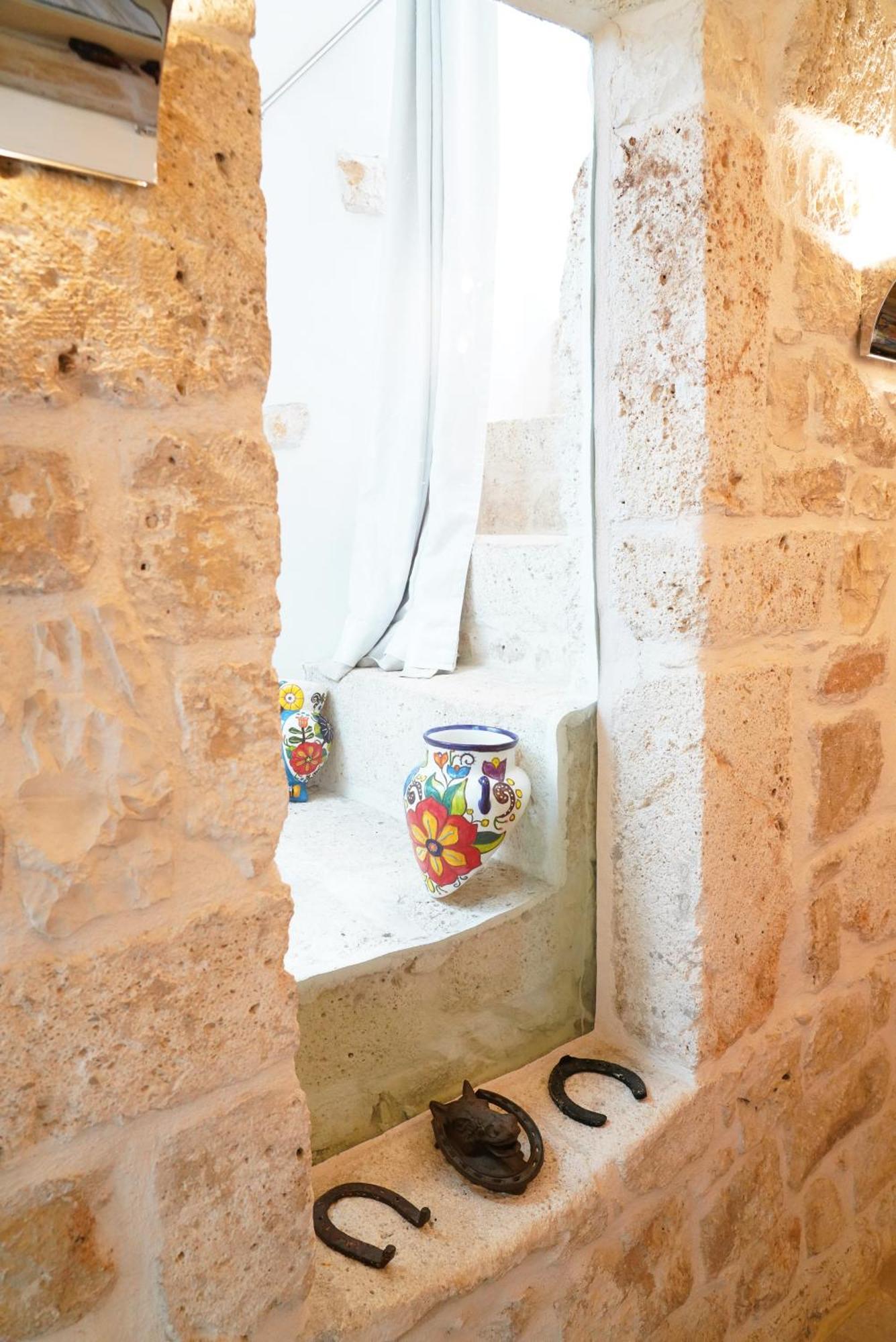 Dimora Lo Scrigno - Una Perla Nel Cuore Di Ostuni Bagian luar foto