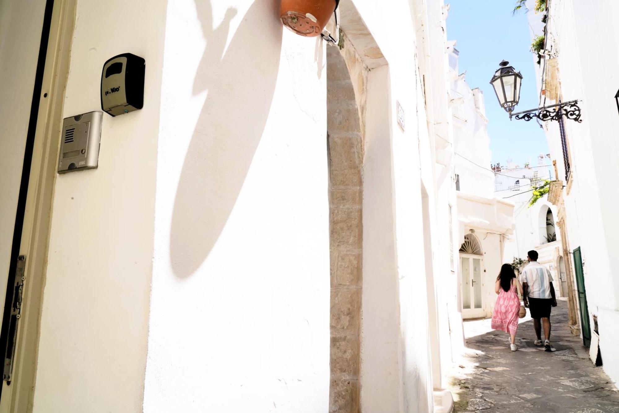 Dimora Lo Scrigno - Una Perla Nel Cuore Di Ostuni Bagian luar foto
