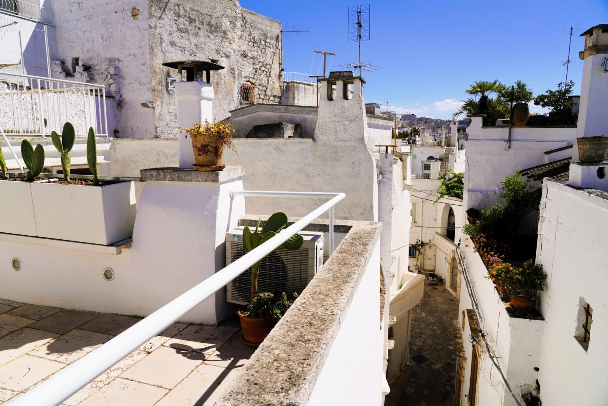 Dimora Lo Scrigno - Una Perla Nel Cuore Di Ostuni Bagian luar foto
