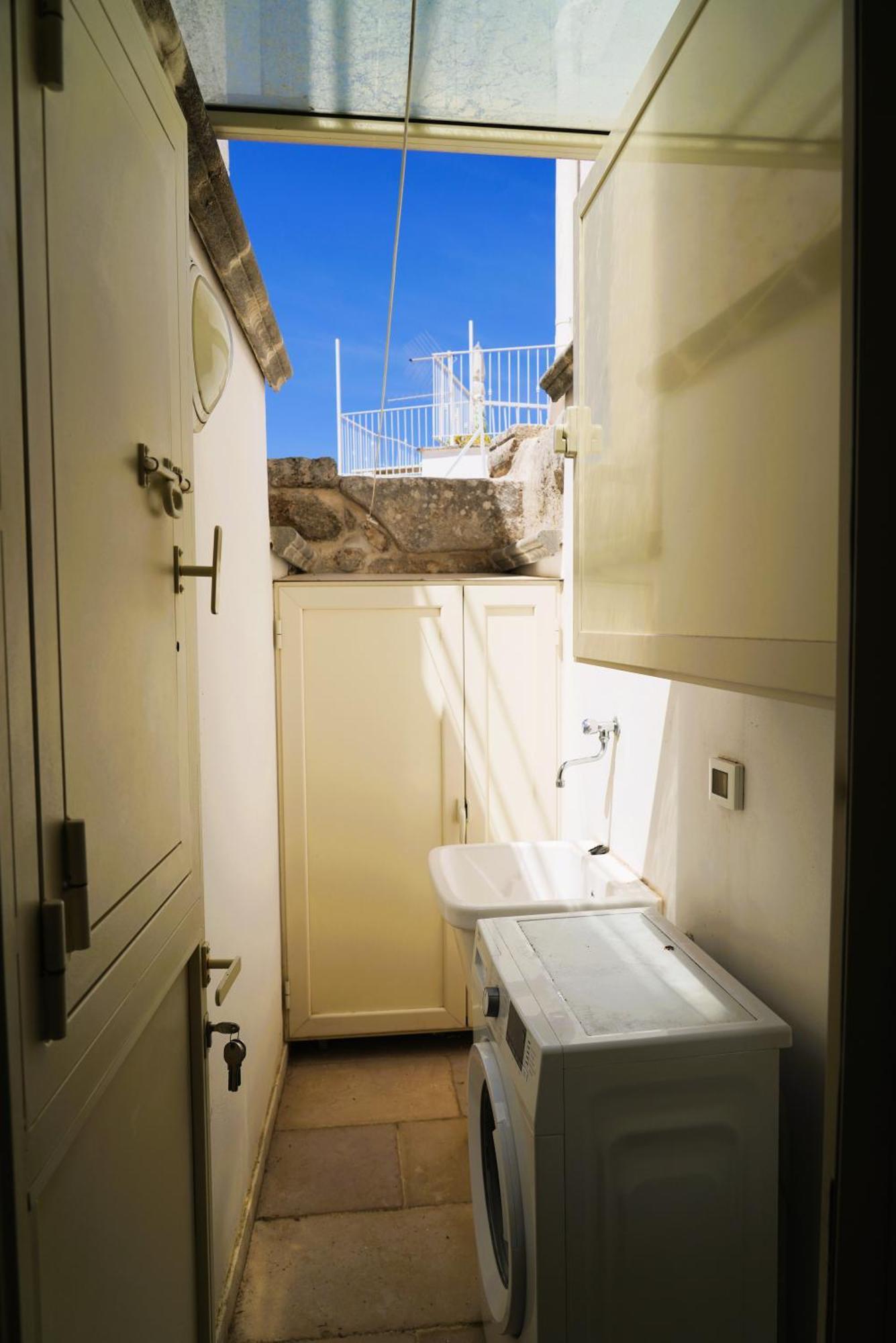 Dimora Lo Scrigno - Una Perla Nel Cuore Di Ostuni Bagian luar foto